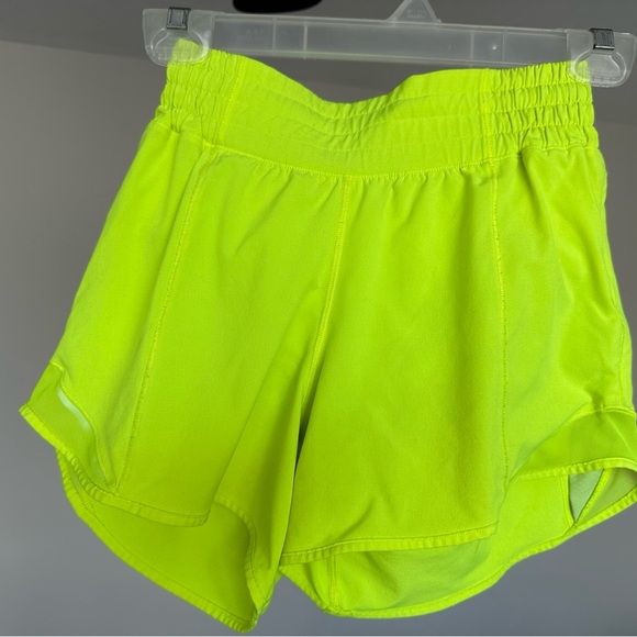 Lululemon Hotty Hot High Rise Lined Short 4” - Picture 2 of 2